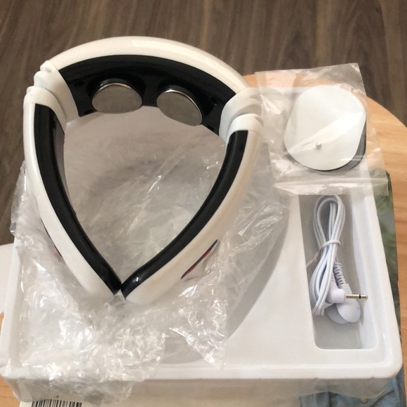 😊NeckRelax neck massager I have 2 new in box never used😊. - Picture 5 of 11